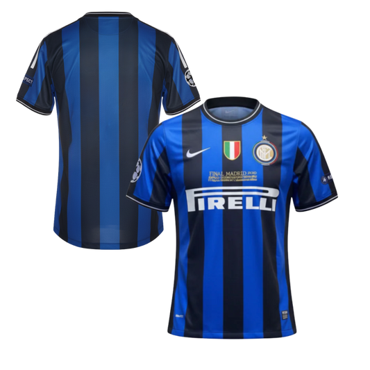 MAGLIA INTER  STORICA TRIPLETE 2009/2010 + TUTTE LE PATCH E PERSONALIZZAZIONE INCLUSA